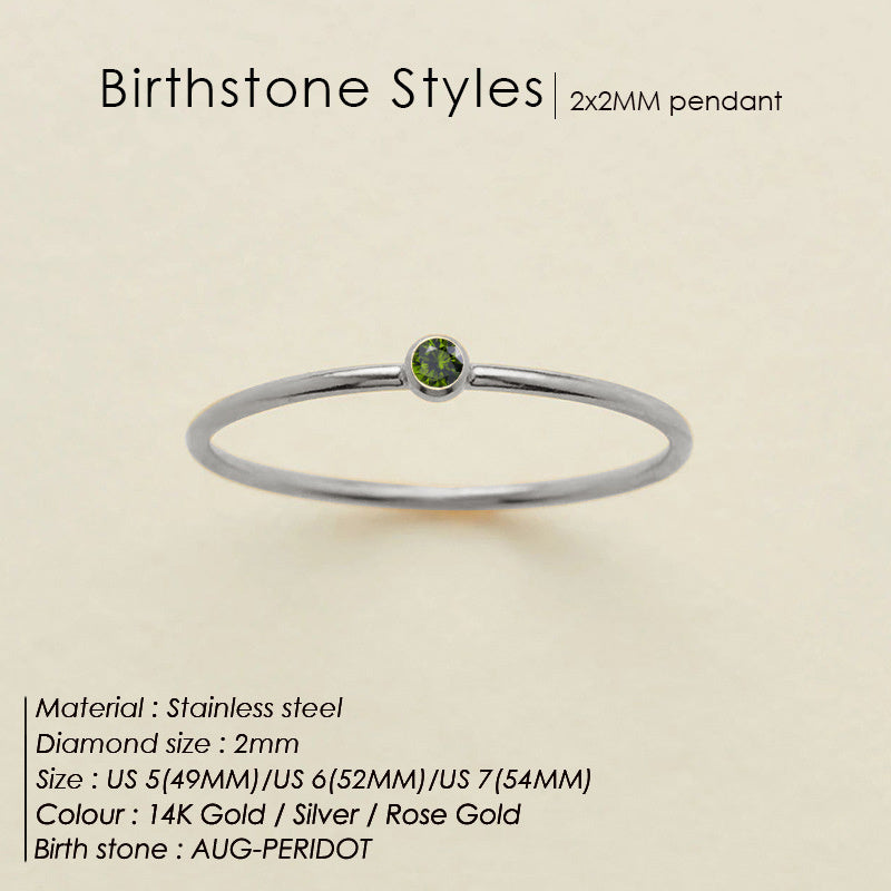 Mini bague avec pierre de naissance (lot)