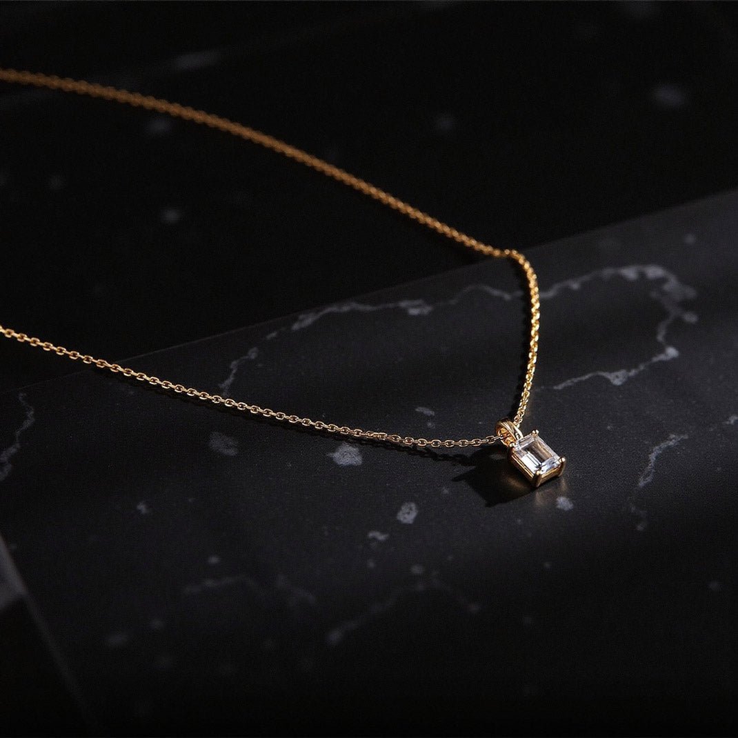Collier avec pierres de naissance multicolores (lot)