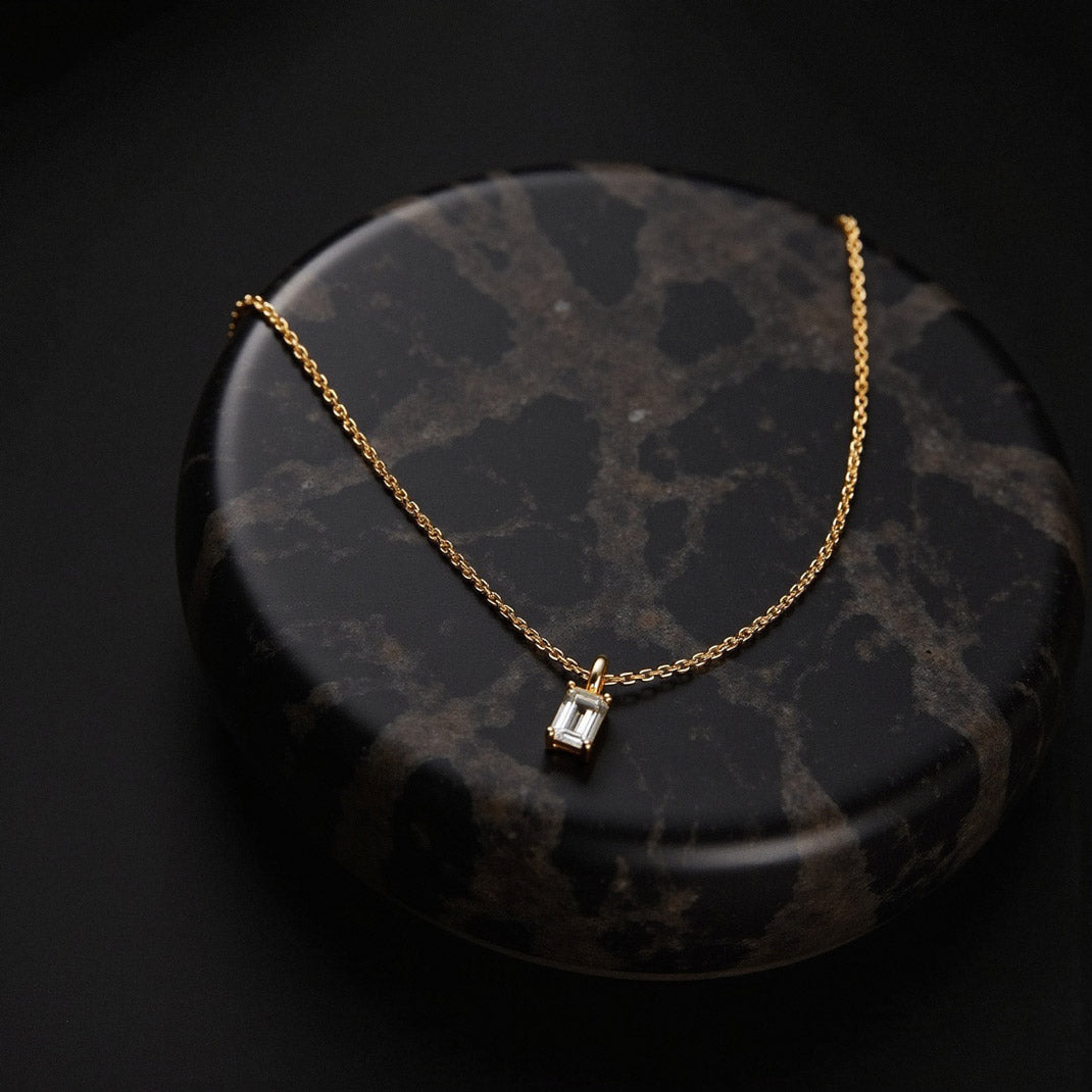 Collier avec pierres de naissance multicolores (lot)