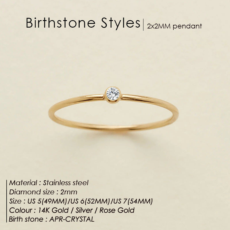 Mini bague avec pierre de naissance (lot)