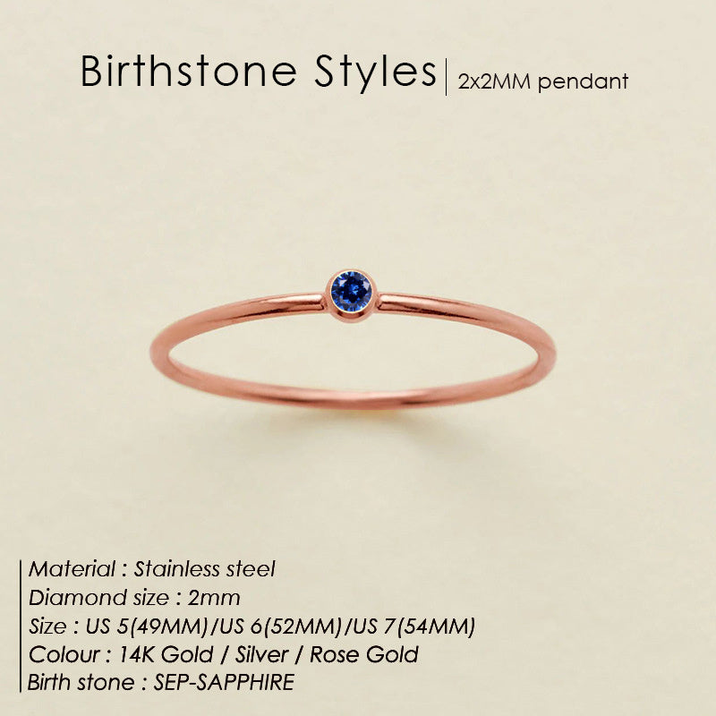 Mini bague avec pierre de naissance (lot)