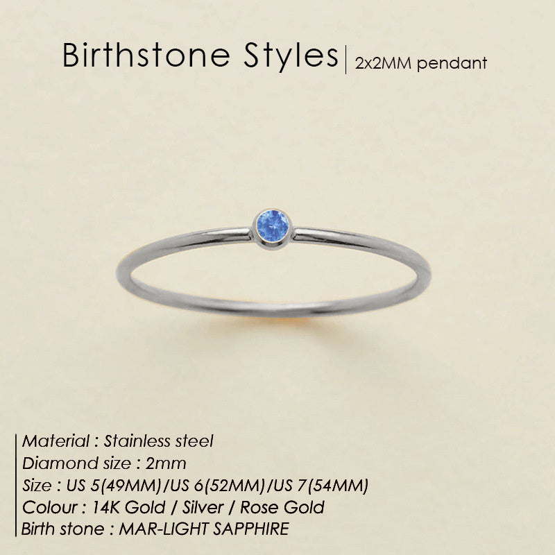 Mini bague avec pierre de naissance (lot)