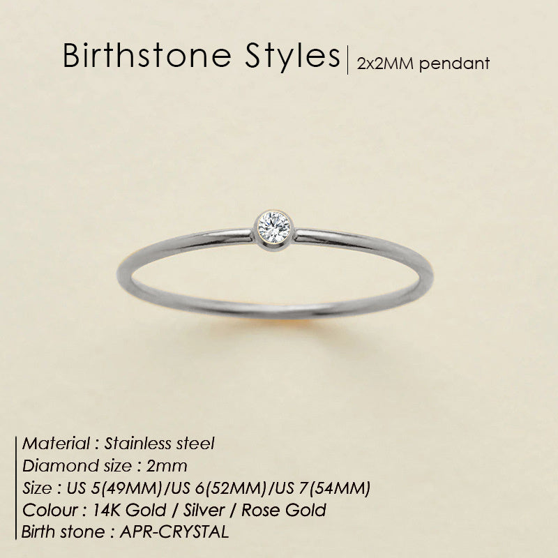 Mini bague avec pierre de naissance (lot)