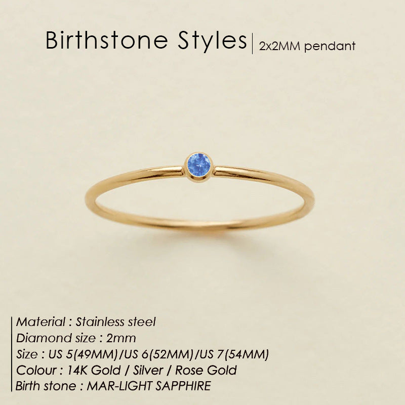 Mini bague avec pierre de naissance (lot)