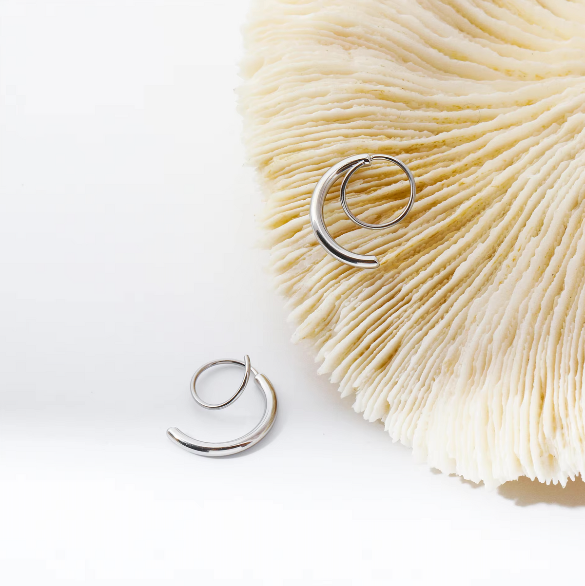 Boucles d'oreilles à filetage enroulé